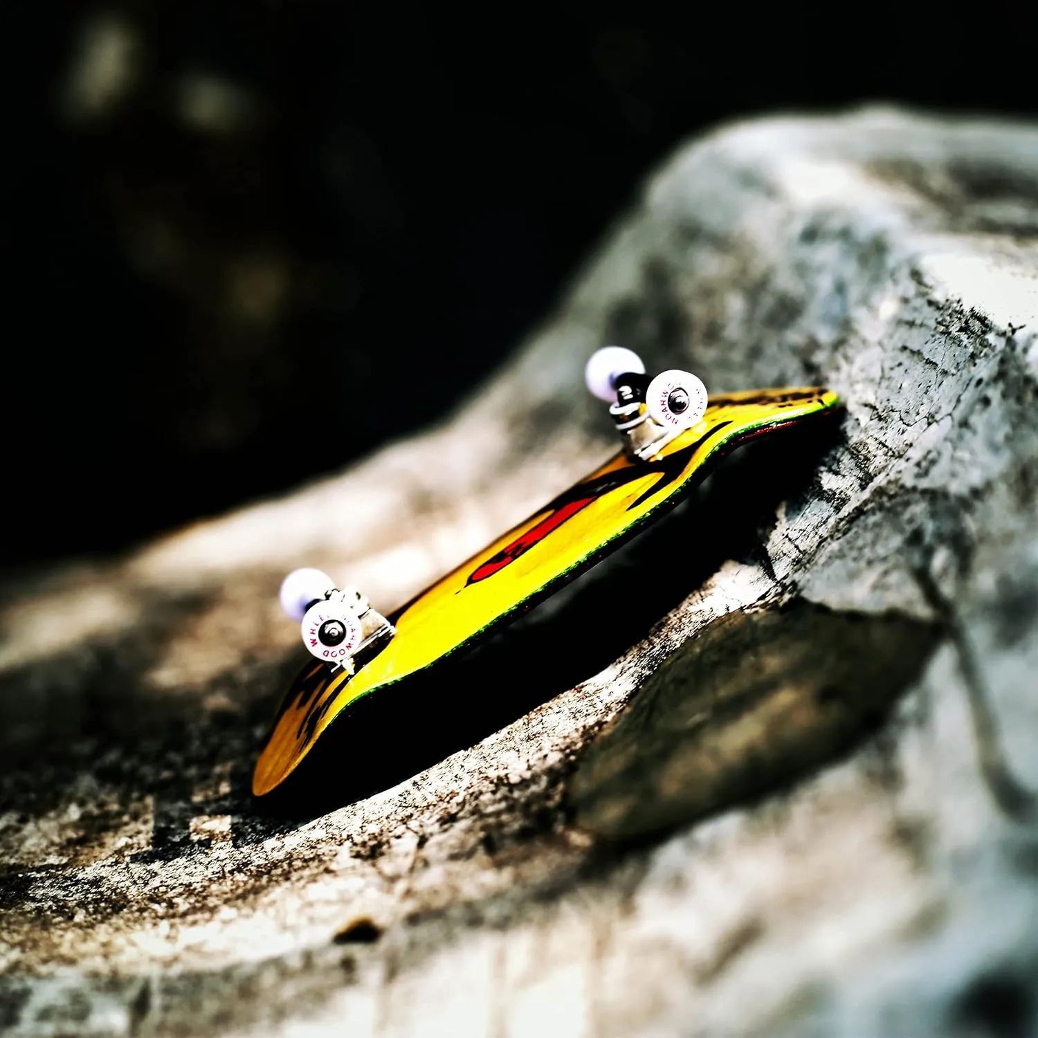 (34.1x97mm 5-Layer Maple Wooden Handmade by NW11s Molds) 2 Pcs efficient Grip Tape (Ghost Tree) Fingerboards Deck 