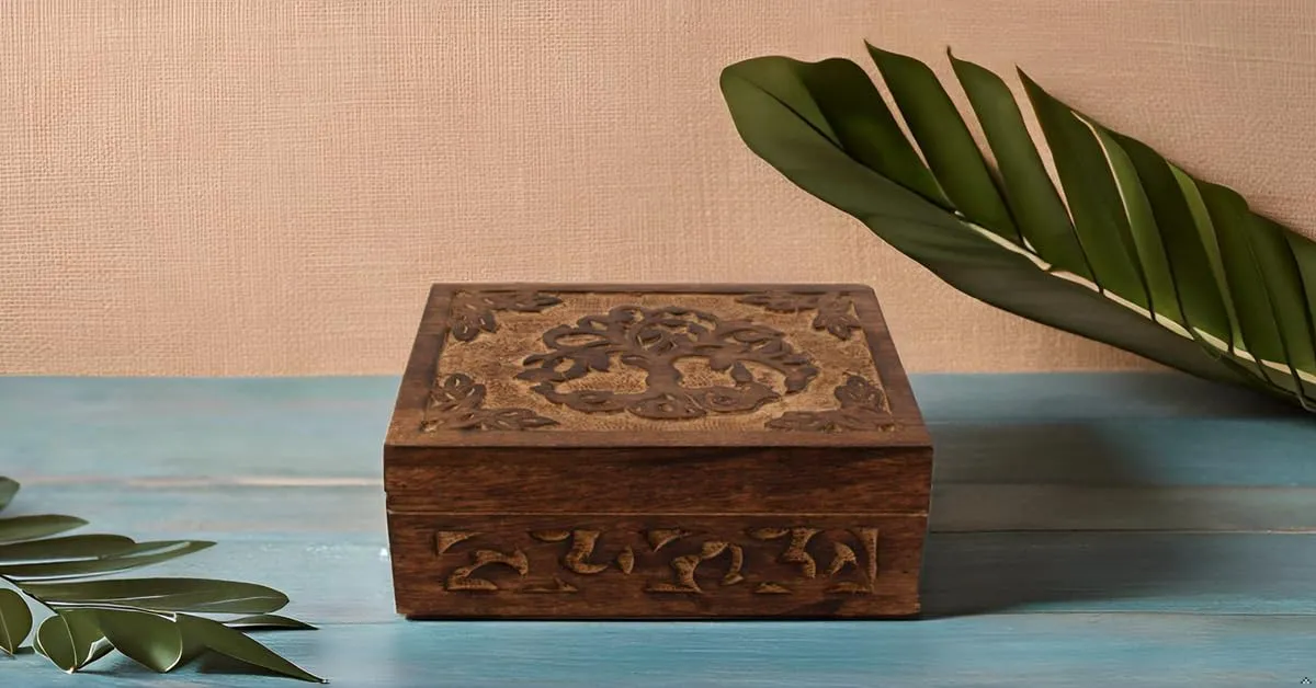 Birthday Gift Handmade Decorative Wooden Jewelry Box - Tree of Life Carving Organizer, Keepsake Treasure Chest, Trinket Holder, Watch Storage With naturalism Lock - Housewarming Gift (Brown) Great 