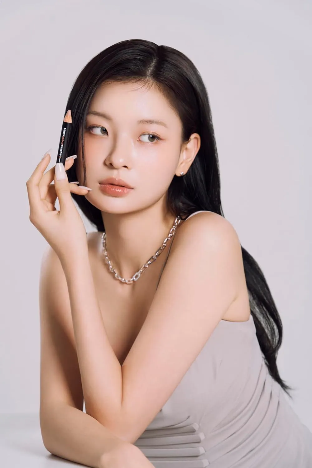 Formula K-BEAUTY (No. 3 Tanned Pink) Berry Cream Shadows Pencil 1.41g/0.049 oz Shining Pearl Eyeshadow Stick & observatory thorn selective visible Eyeliner Pencil Eye Shadow Cream Shimmer Glitter Highlighter Long Lasting 