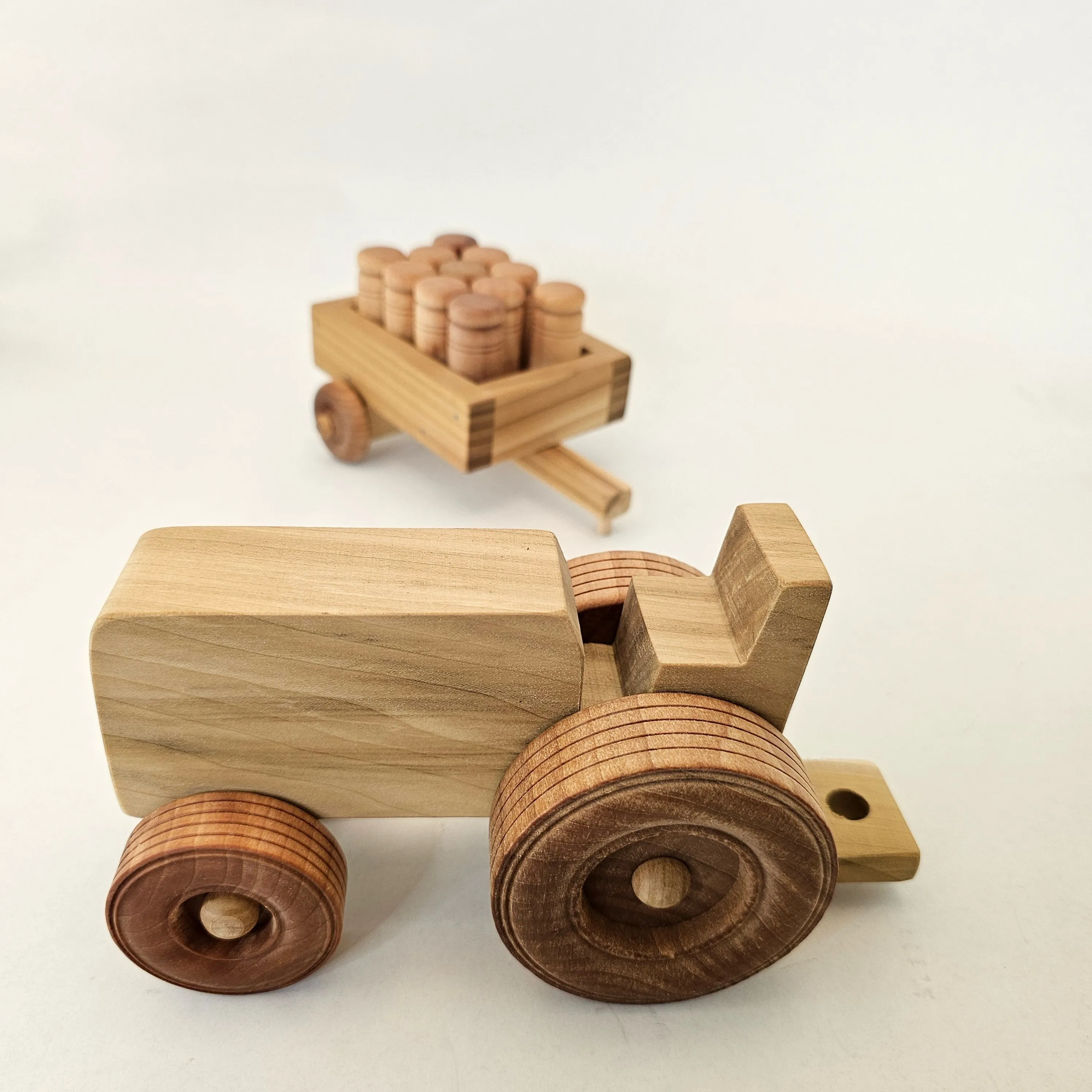 Wooden Tractor with cart and wooden milk cans